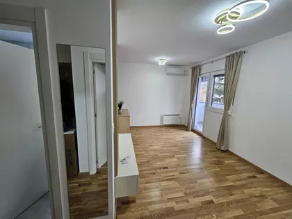 Oslobođenja | 4zida.rs