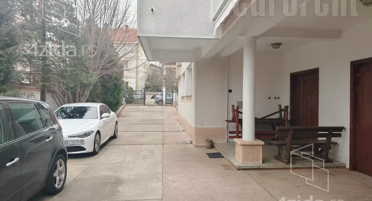 4-etažna kuća | 4zida