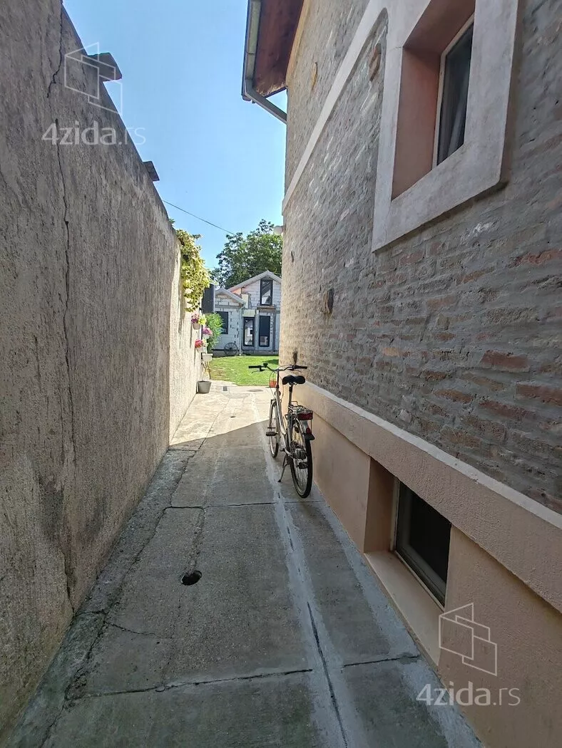 4-etažna kuća | 4zida