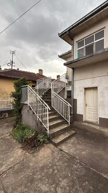 Rentgenova | 4zida.rs