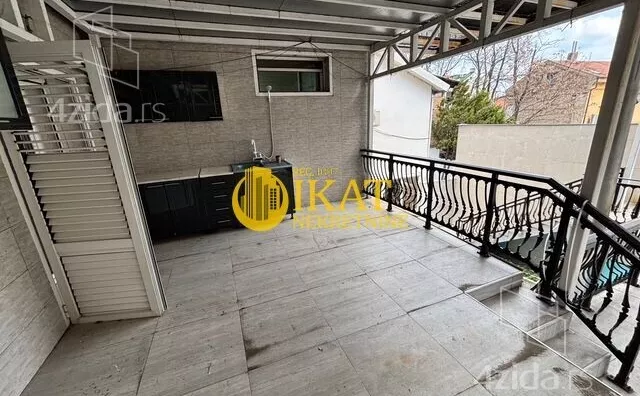 3-etažna kuća | 4zida