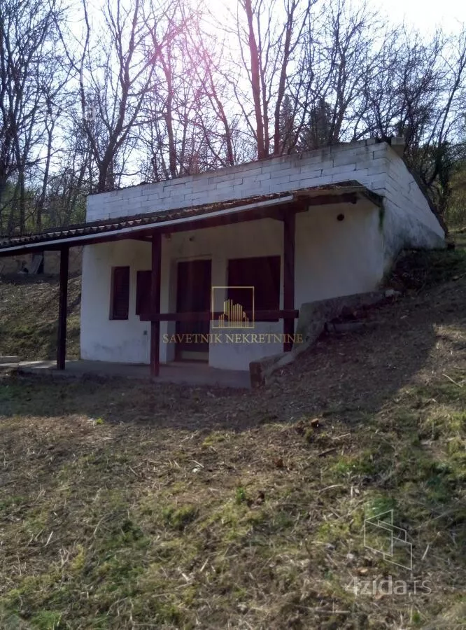 Plac | 4zida