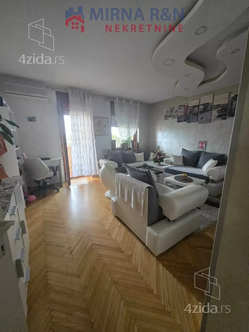 Troiposoban stan | 4zida