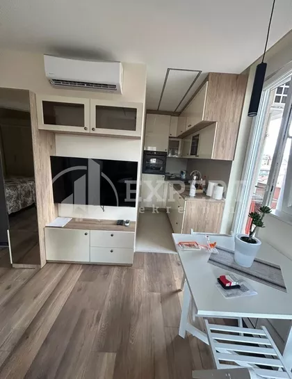 Obrenovićeva | 4zida.rs