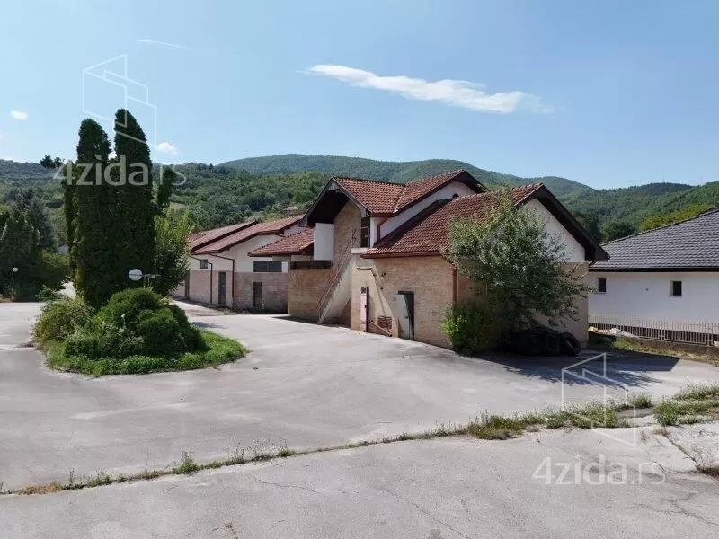 Poslovni prostor | 4zida