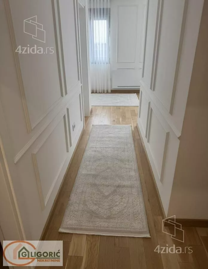 Petosoban stan | 4zida