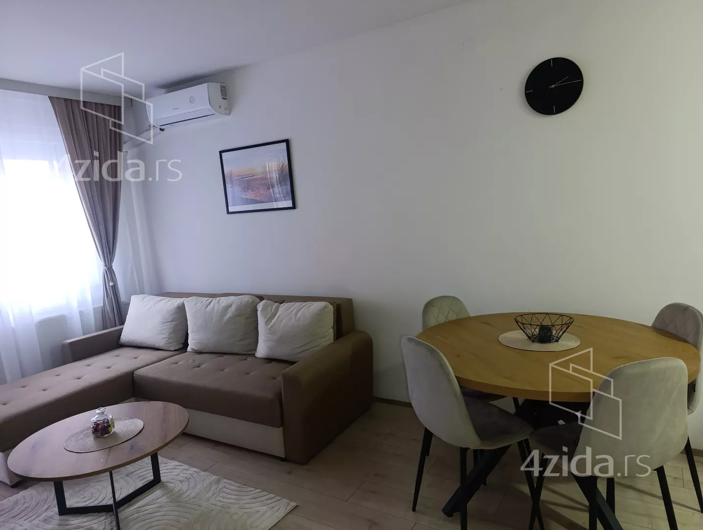 Jednoiposoban stan | 4zida