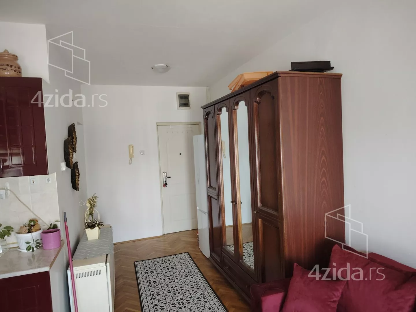 Garsonjera | 4zida