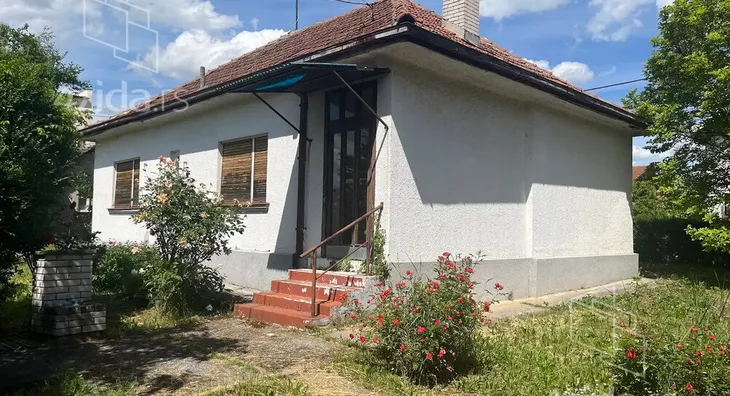 Plac | 4zida