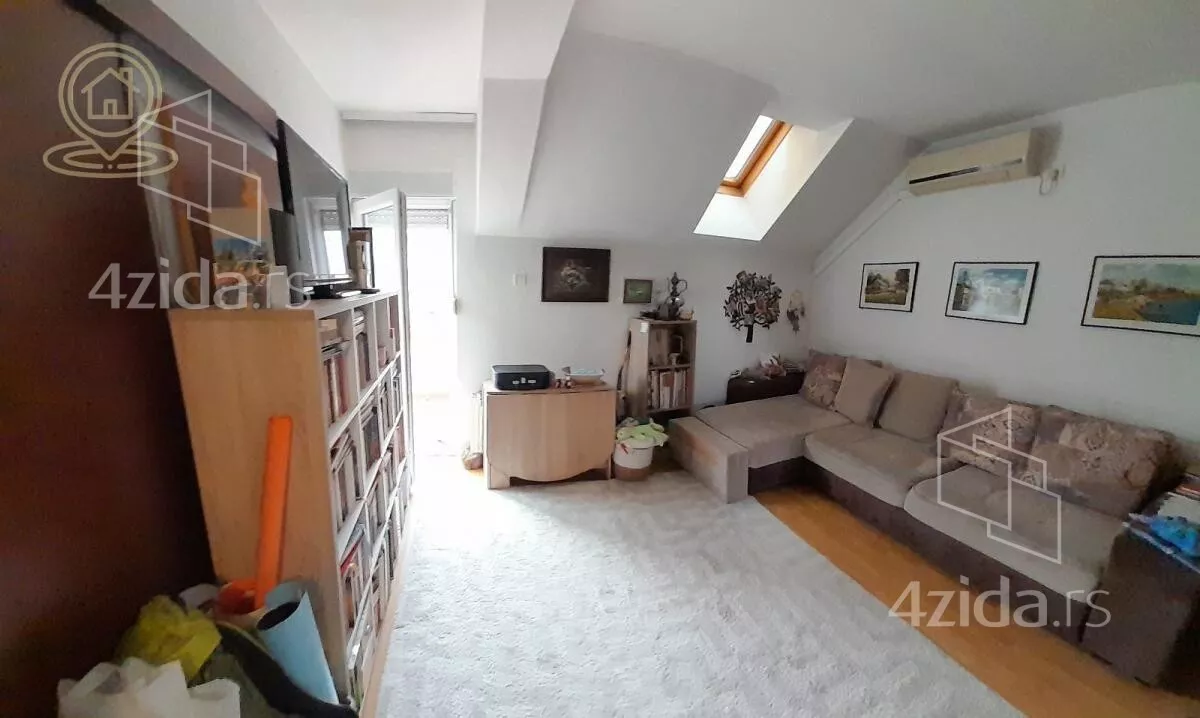 Troiposoban stan | 4zida