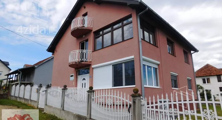 Kuća | 4zida