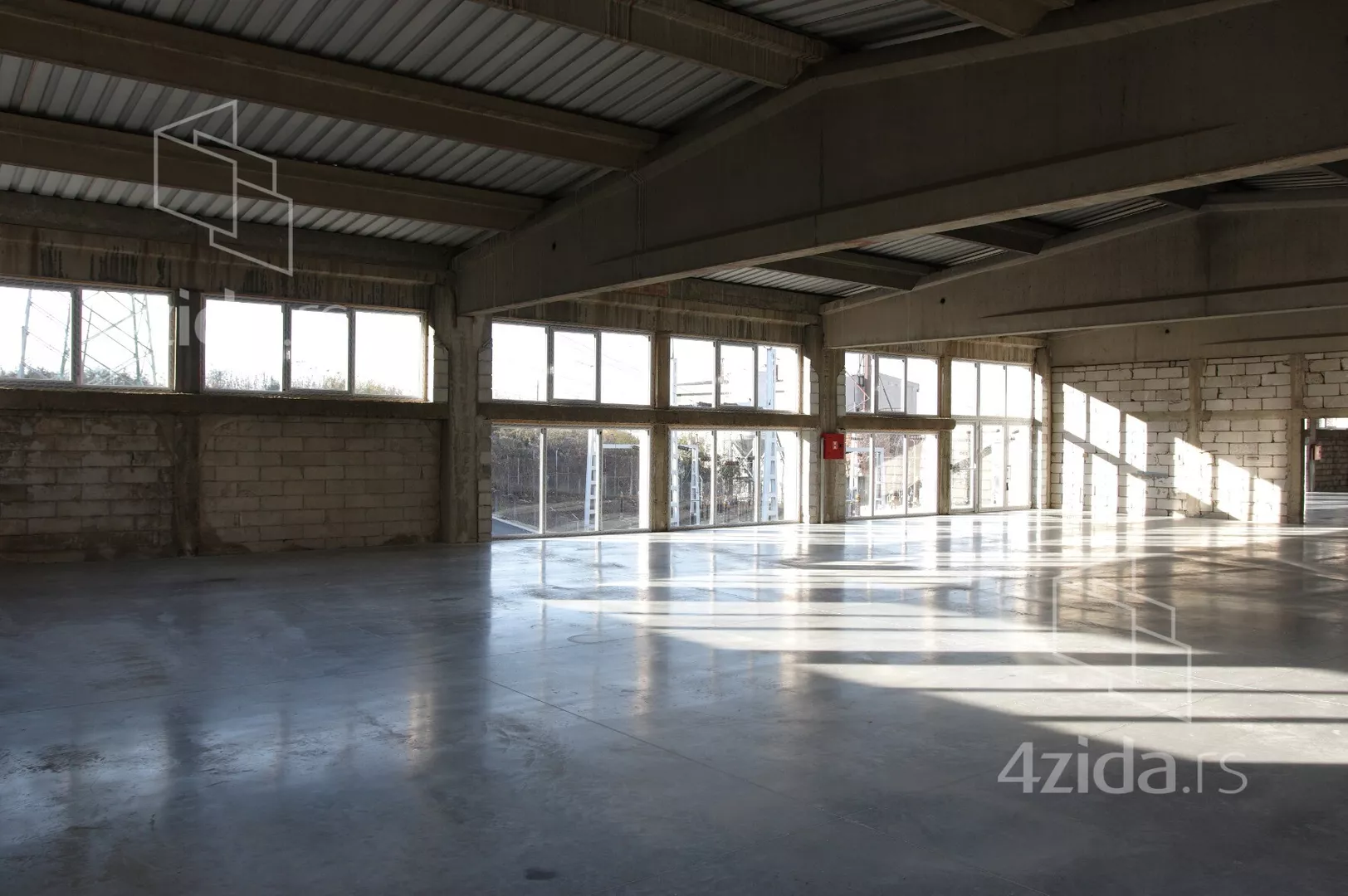 Poslovni prostor | 4zida
