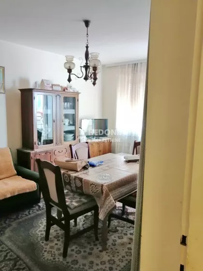 Milana Uzelca | 4zida.rs