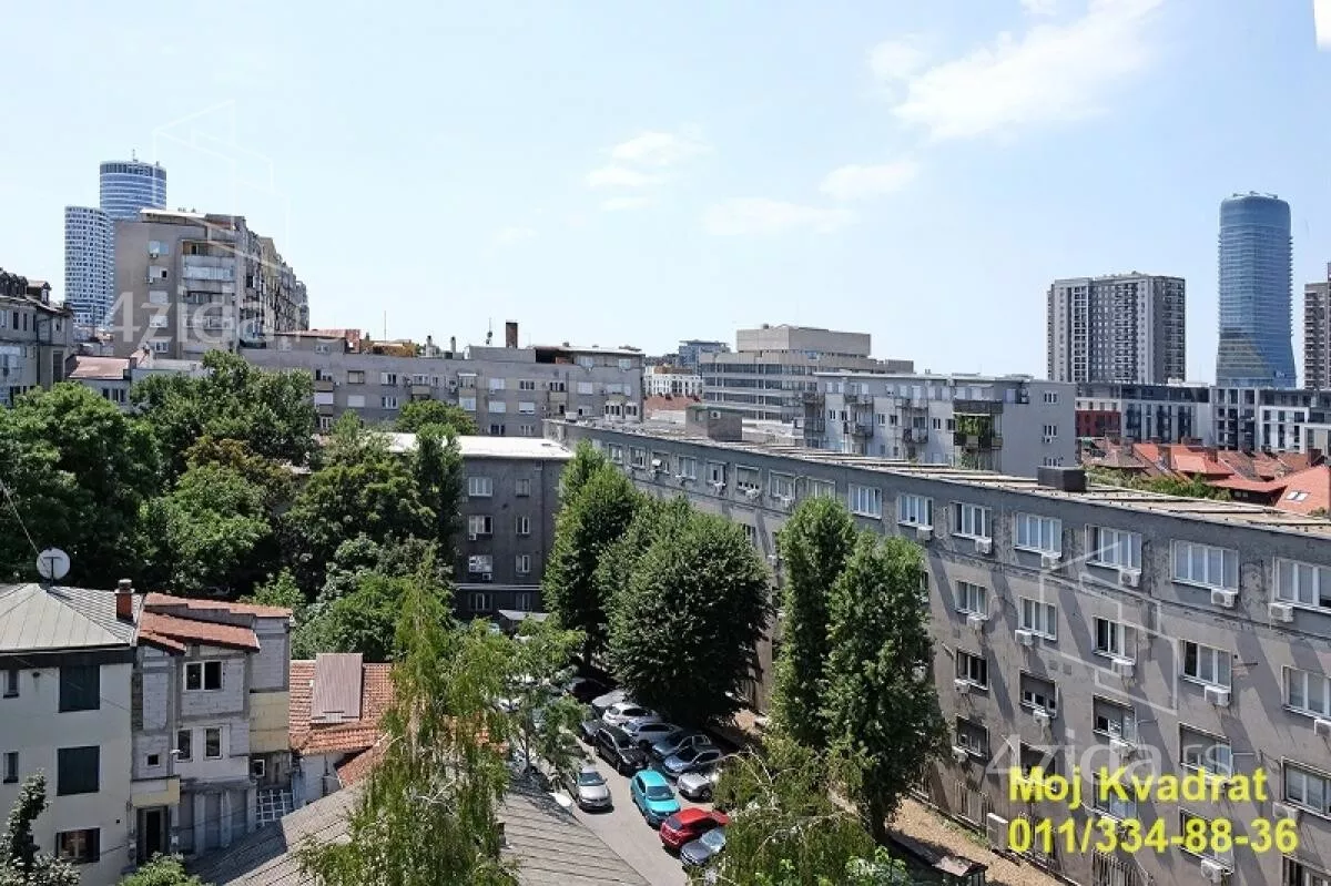 Petosoban stan | 4zida