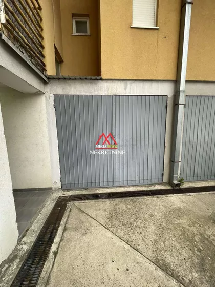 Feješ Klare | 4zida.rs