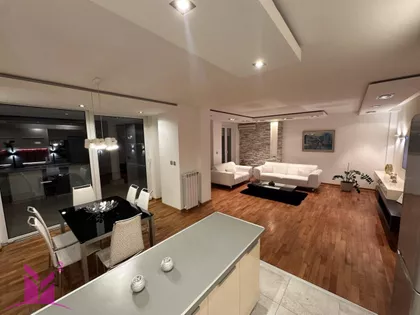 Lipov Gaj | 4zida.rs