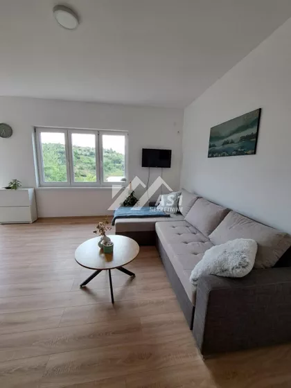 Mala Kamenica | 4zida.rs