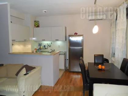 CRVENI KRST | 4zida.rs