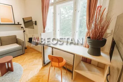 Dr Petra Markovica | 4zida.rs