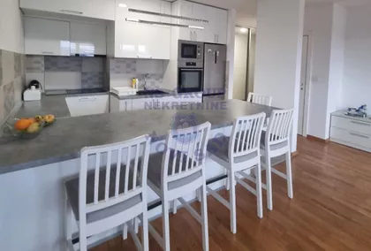 Bulevar Patrijarha Pavla (Somborski Bulevar) | 4zida.rs