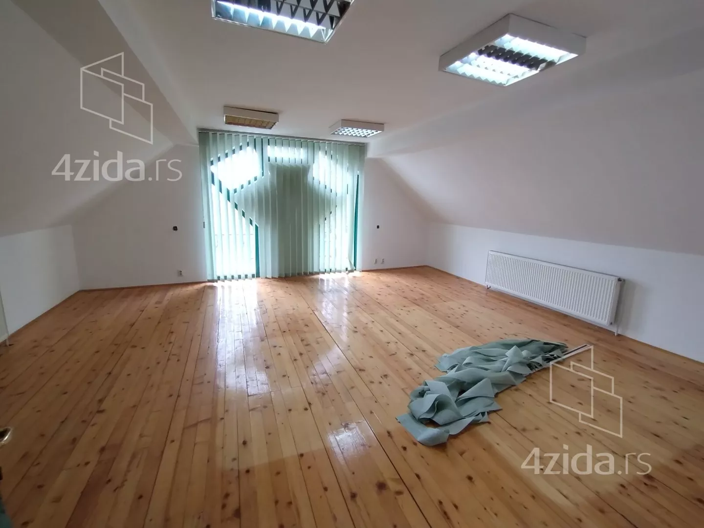 Poslovni prostor | 4zida