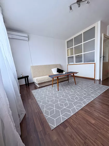 Segedinski Put 17 | 4zida.rs