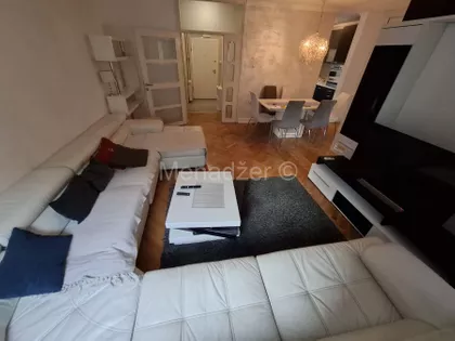 Pravni fakultet - Vračar | 4zida.rs