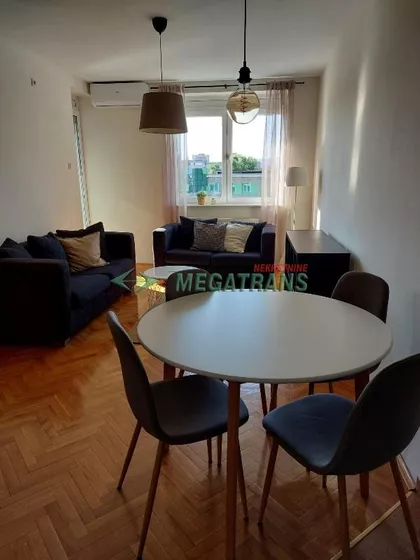 Bulevar Cara Lazara | 4zida.rs