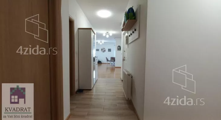 Petosoban stan | 4zida