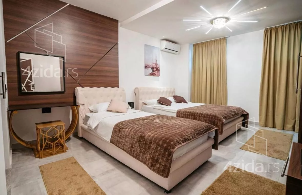 Turistički objekat | 4zida