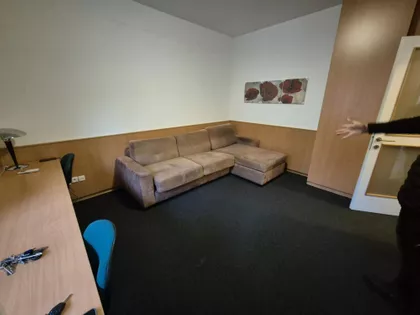 Gvozdićeva | 4zida.rs