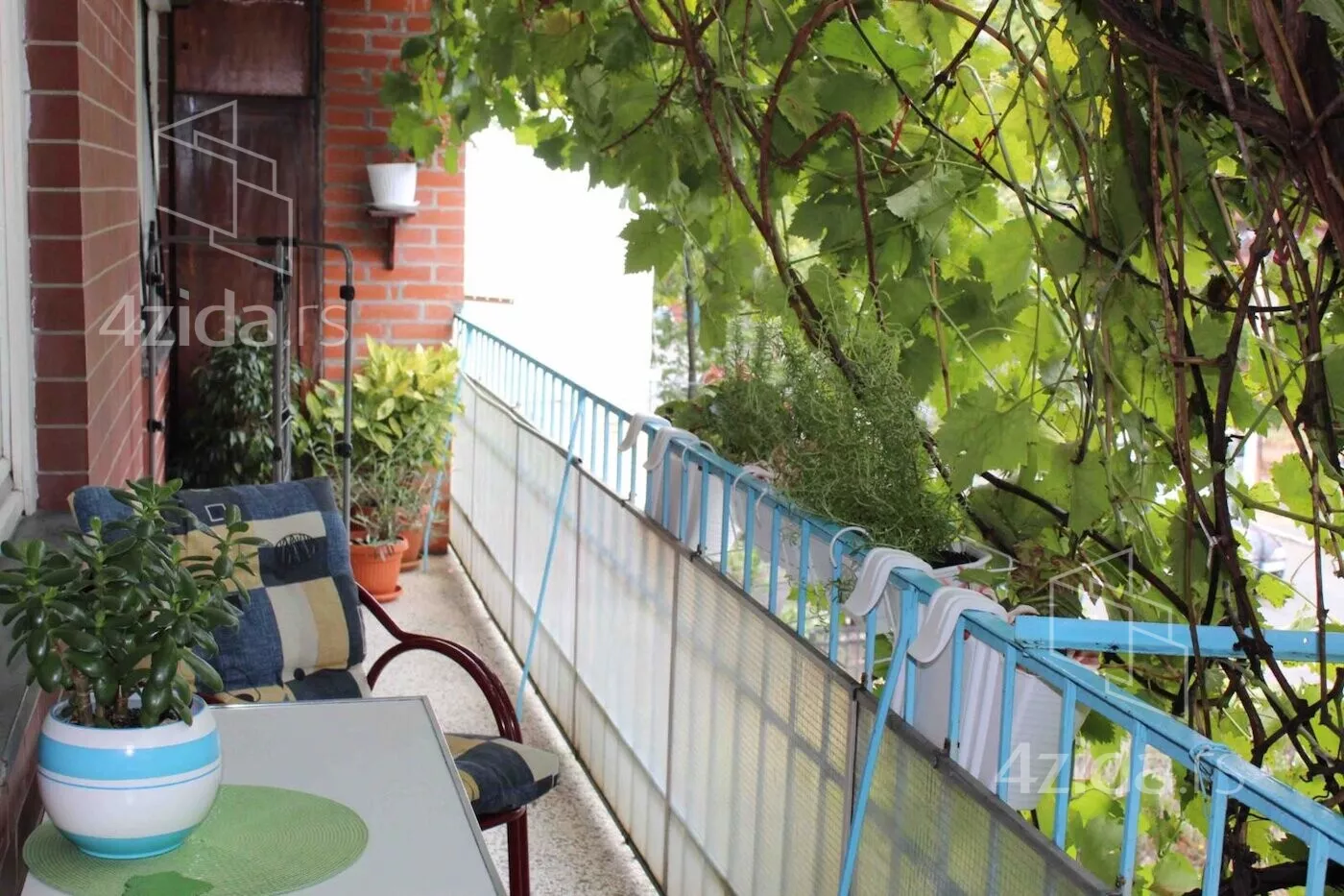 Dvoiposoban stan | 4zida