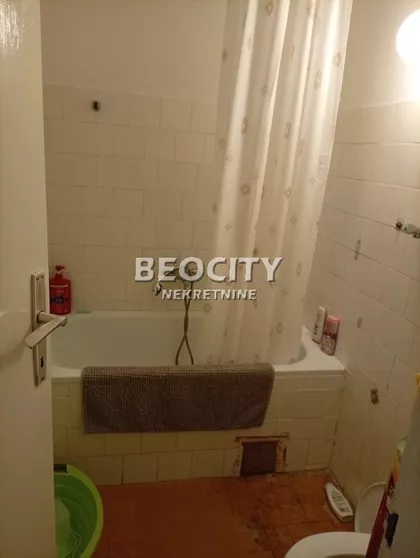 Bulevar Cara Lazara | 4zida.rs