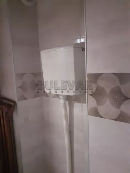 Nade Tomić | 4zida.rs