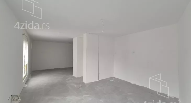 Četvoroiposoban stan | 4zida