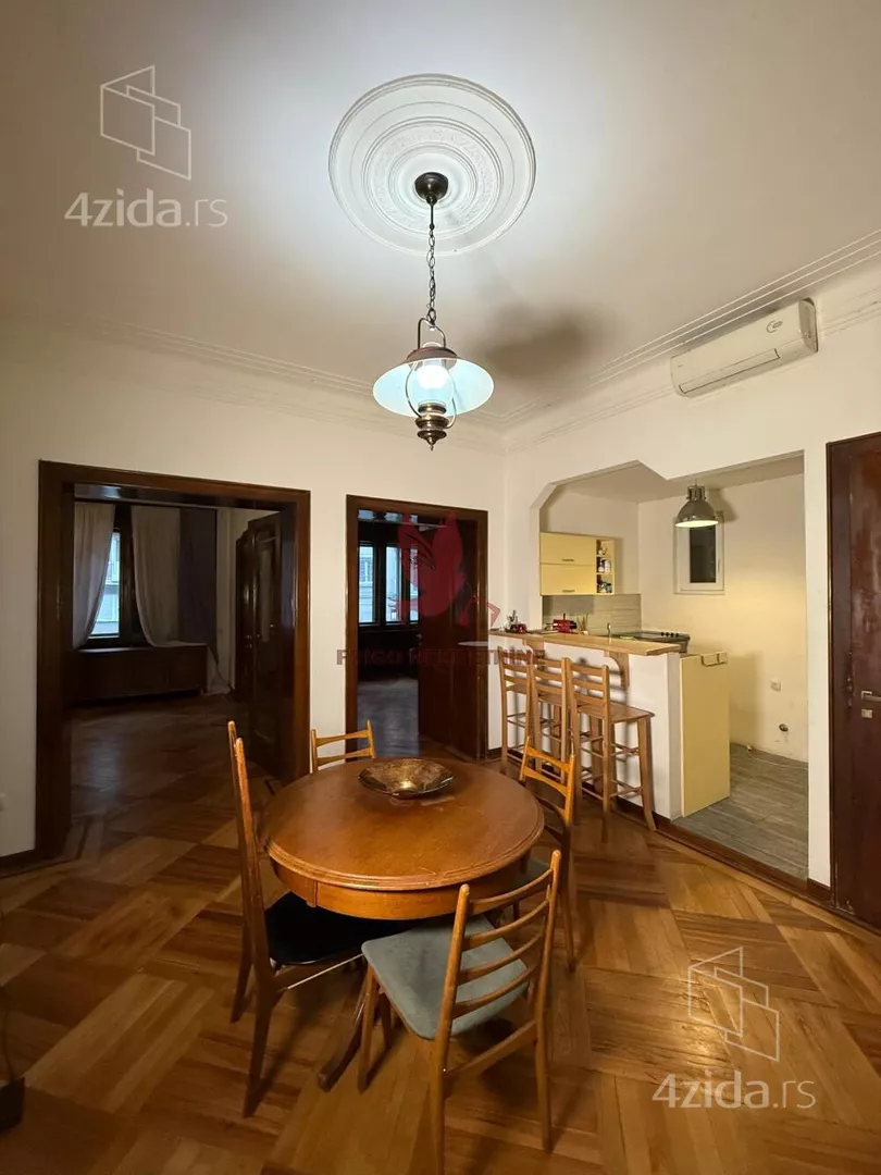 Četvoroiposoban stan | 4zida