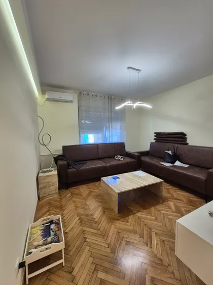 Braće Jovanovića 10 | 4zida.rs