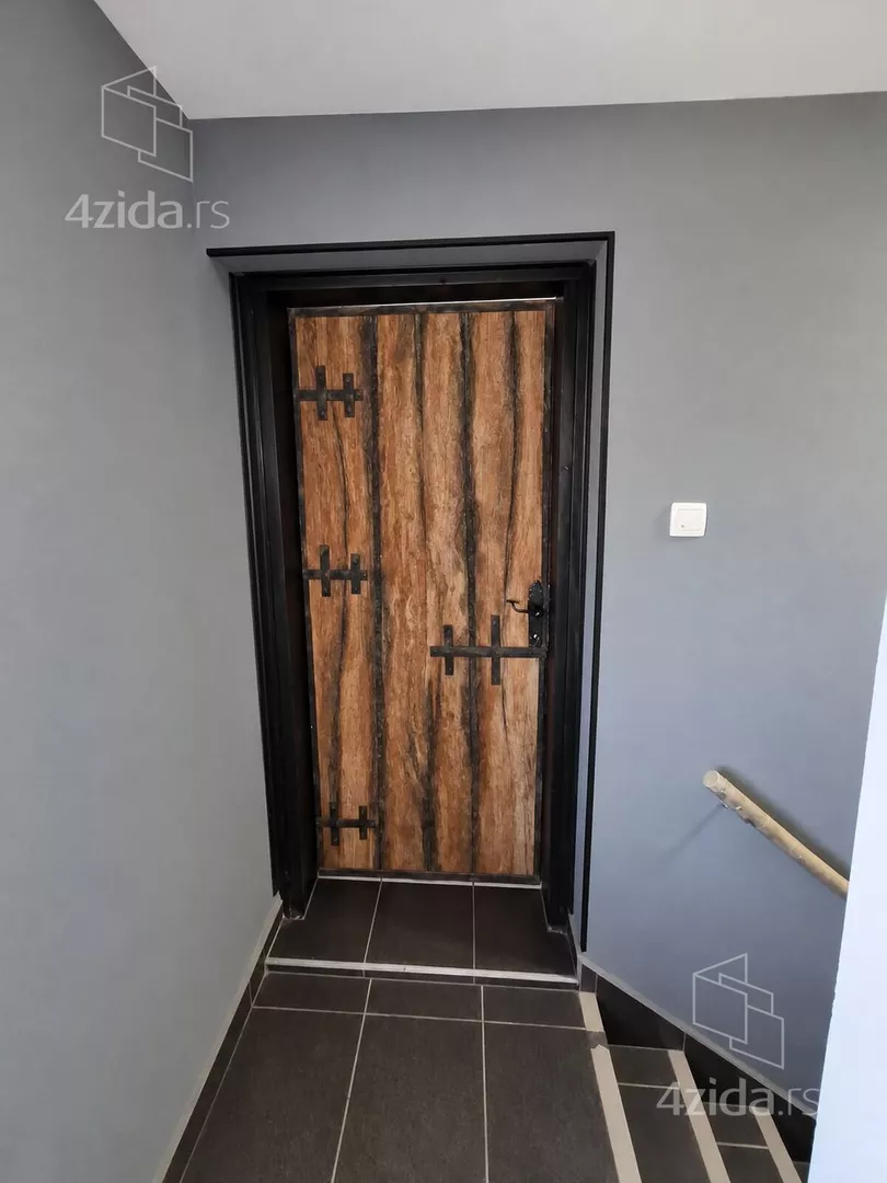 Hala | 4zida