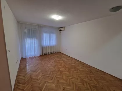 Gundulićeva 25 | 4zida.rs