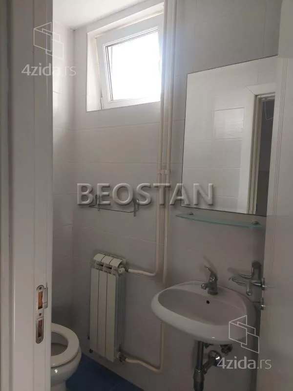Šestosoban stan | 4zida