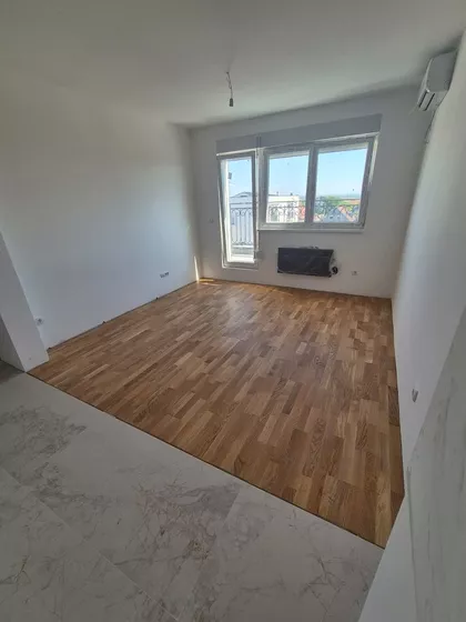 Surčin | 4zida.rs