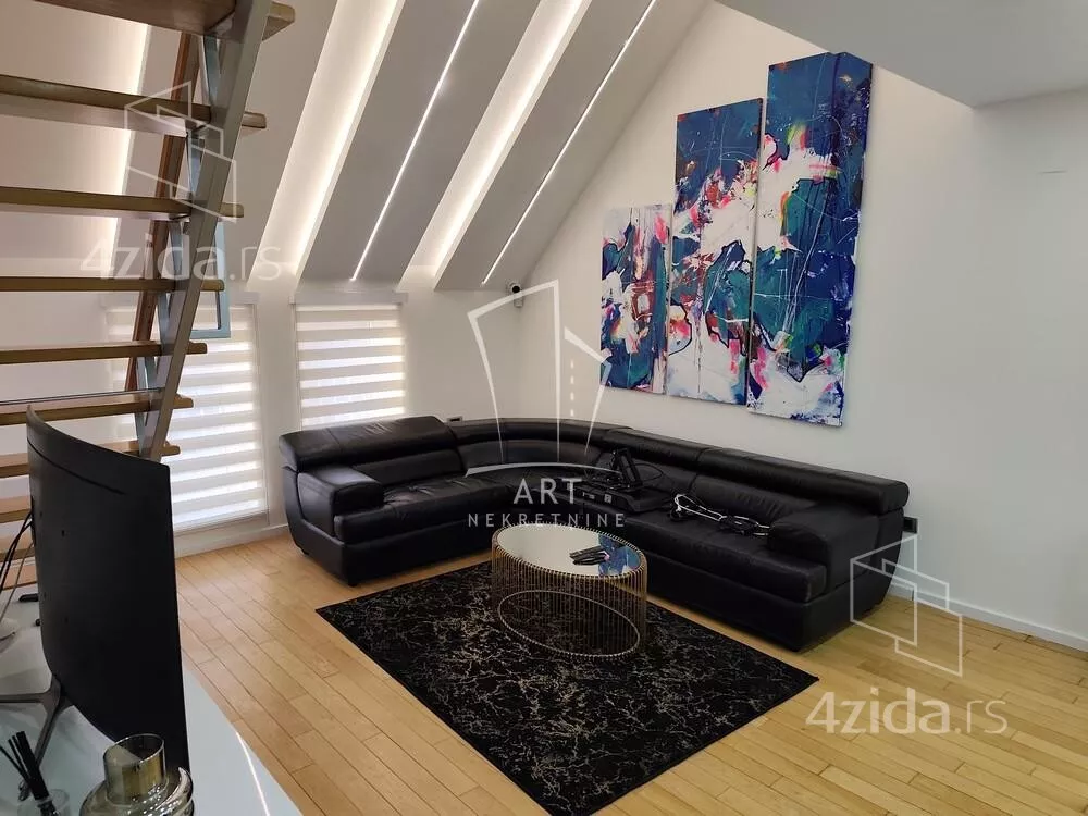 Petosoban stan | 4zida