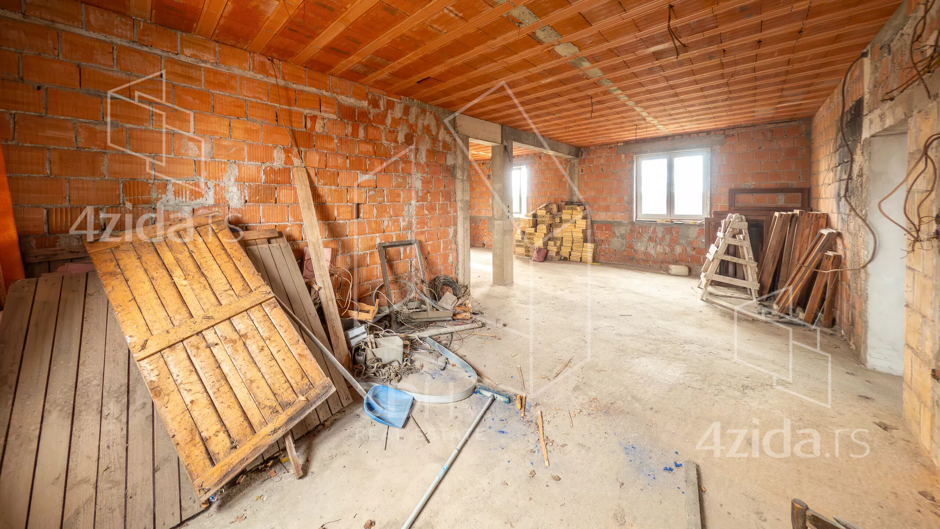 Građevinsko zemljište | 4zida