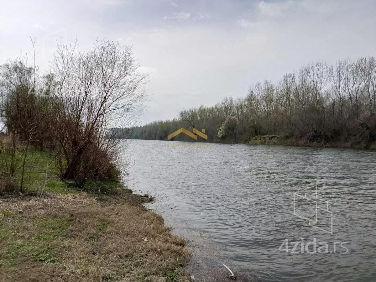 Plac | 4zida