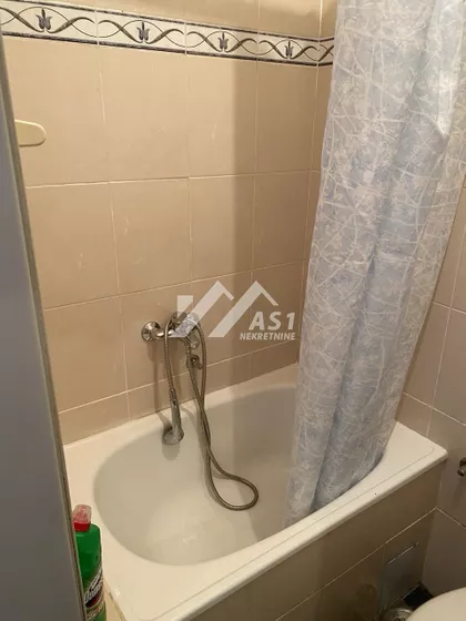 Bulevar Cara Lazara | 4zida.rs