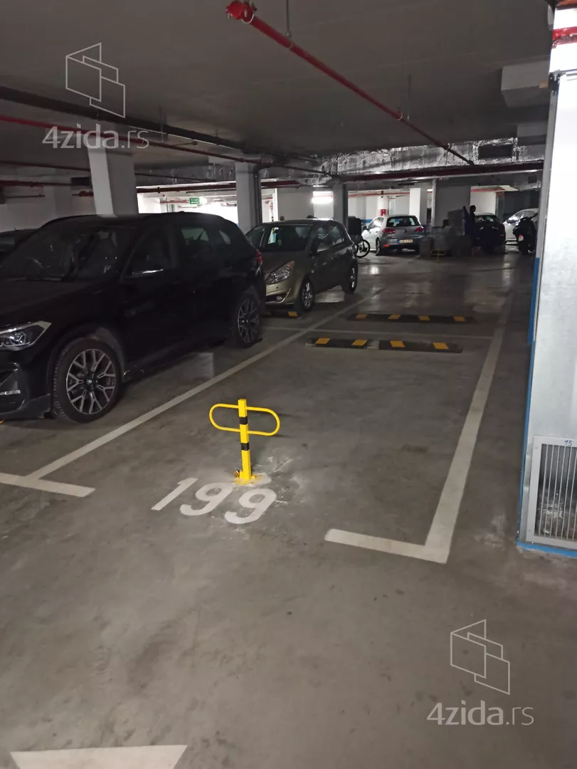 Parking | 4zida