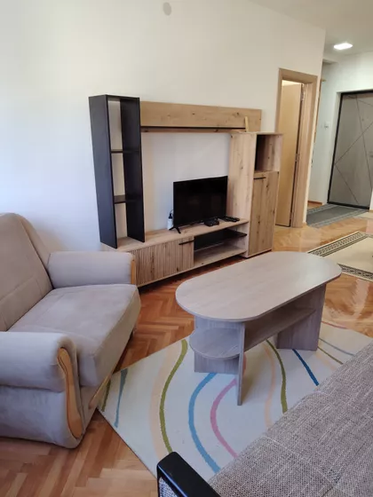 Branke Brkić | 4zida.rs