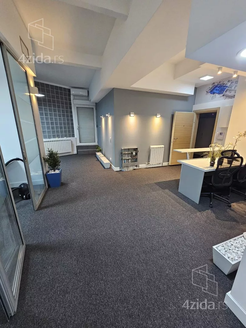Poslovni prostor | 4zida