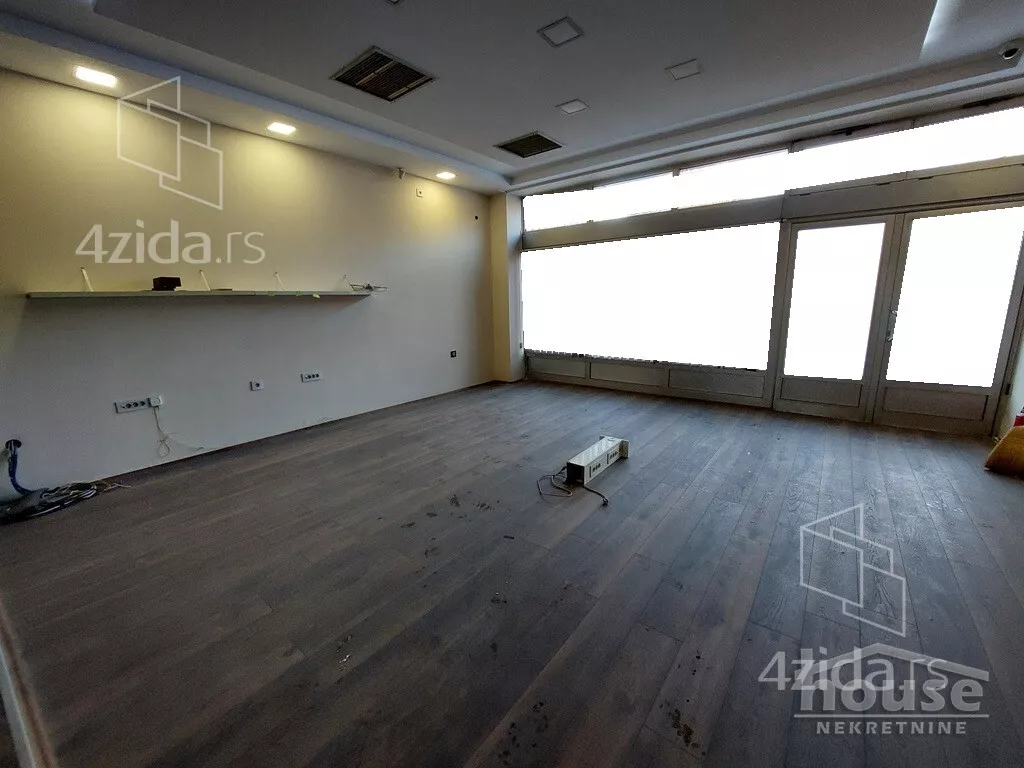 Poslovni prostor | 4zida