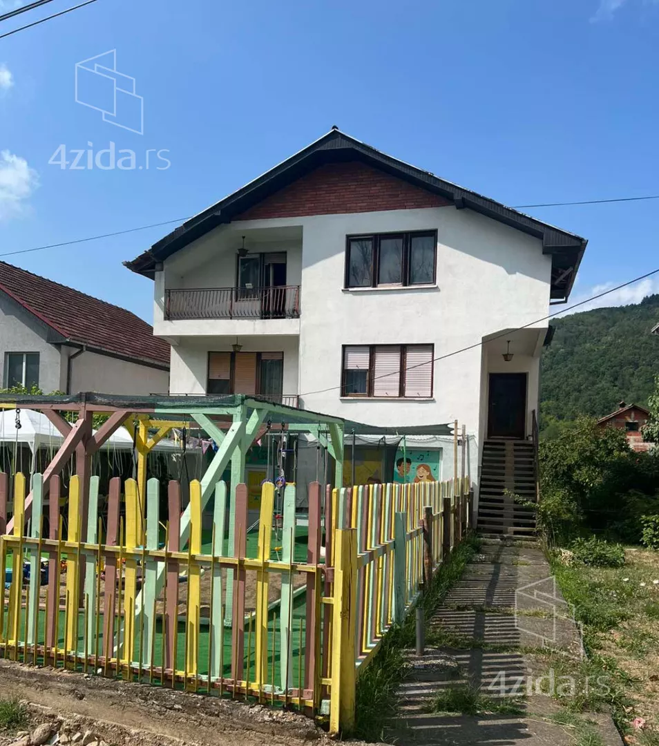 3-etažna kuća | 4zida